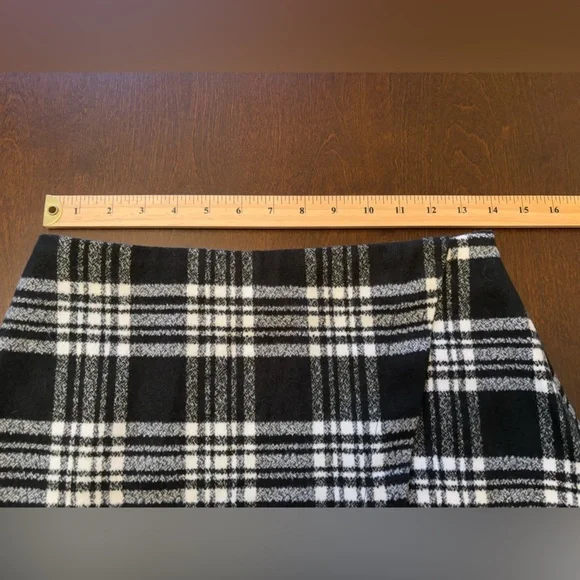 Y2K Abercrombie & Fitch Black Plaid Wool Blend Faux Wrap Mini Skirt Size 4 - Picture 8 of 10